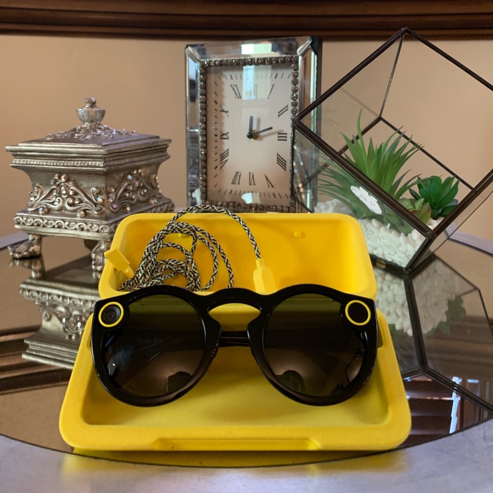 Spectacles - image 1